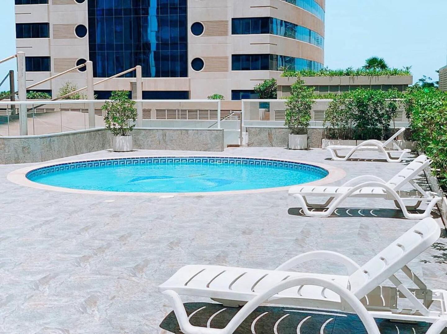 Pristine Apartment Sunrise View At 51St Dubai Exterior photo