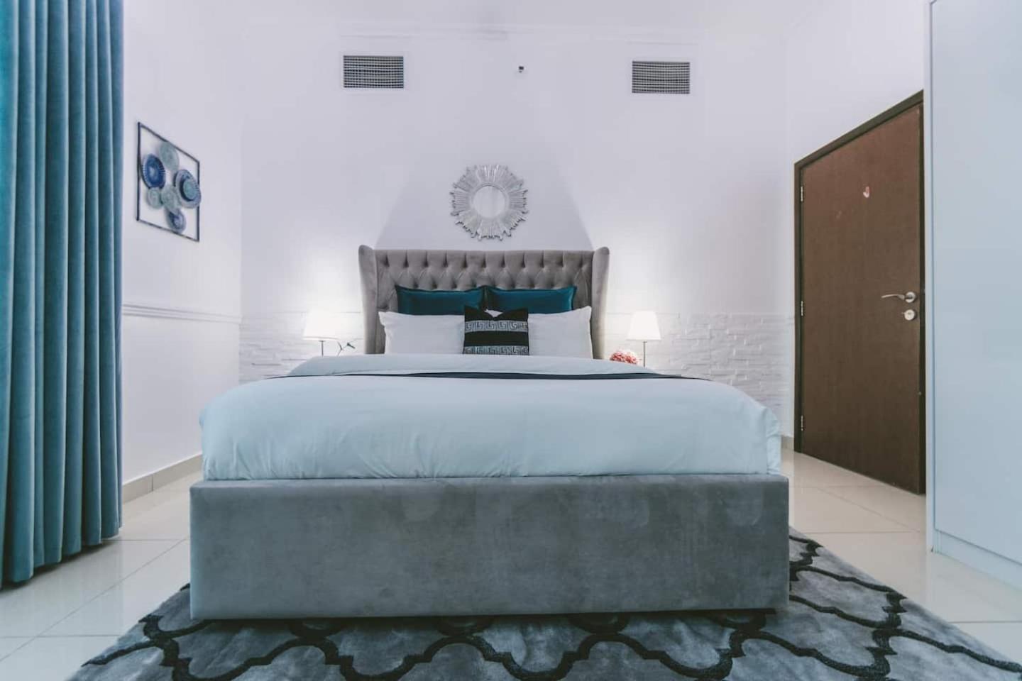 Pristine Apartment Sunrise View At 51St Dubai Exterior photo